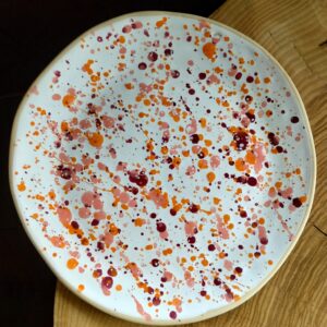 Talerz w pastelowe ciapki