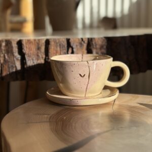 Filiżanka ZŁOTE SERCE jasny róż