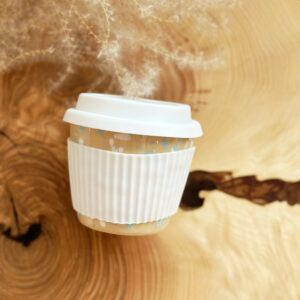 Kubek na wynos niebieskie kropki