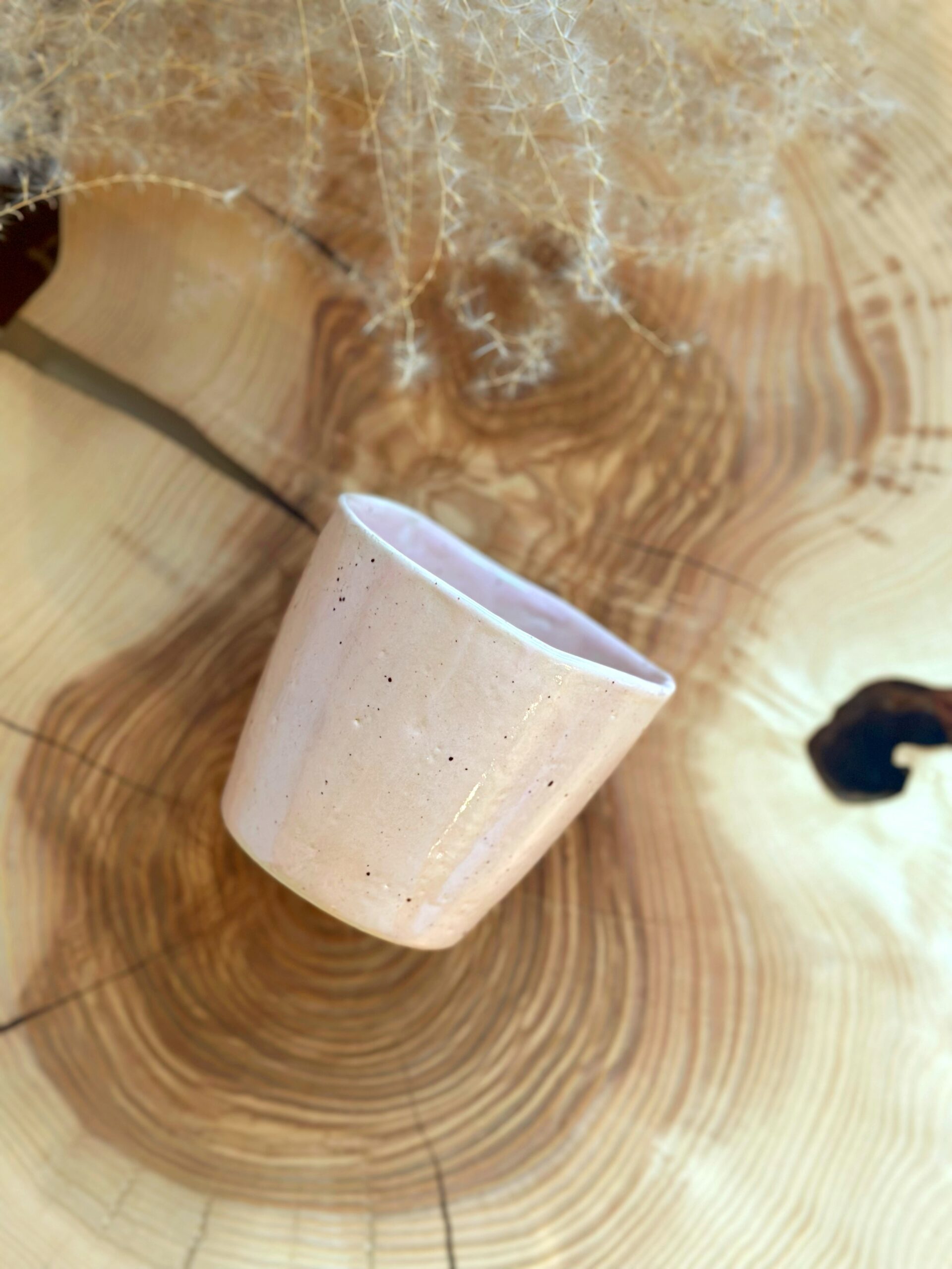 Kubek na wynos róż - obrazek 2