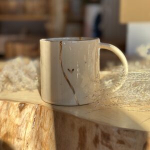 Kubek ZŁOTE SERCE I LINIA natural