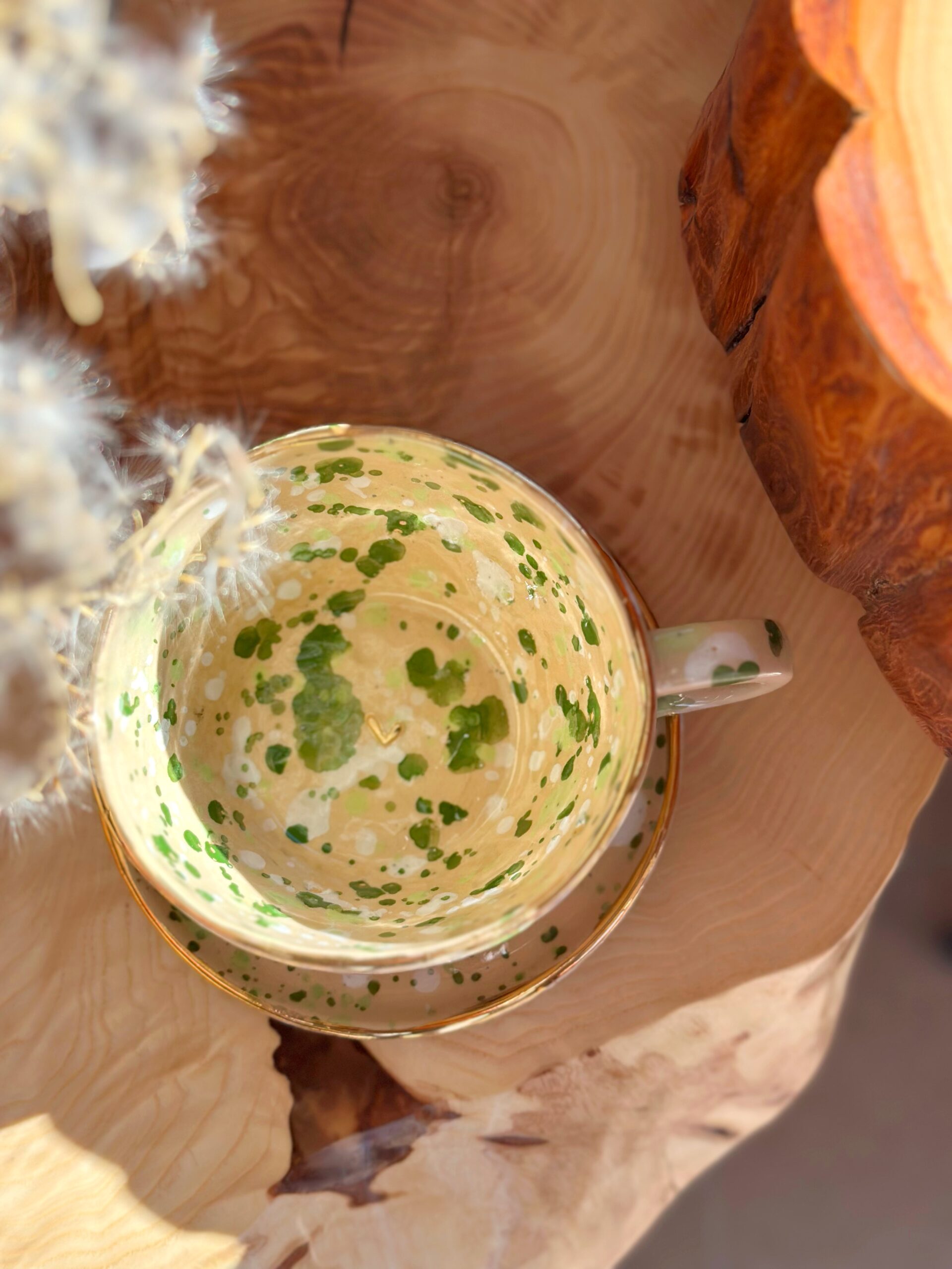 Filiżanka zielone ciapki i ZŁOTE SERCE - obrazek 2