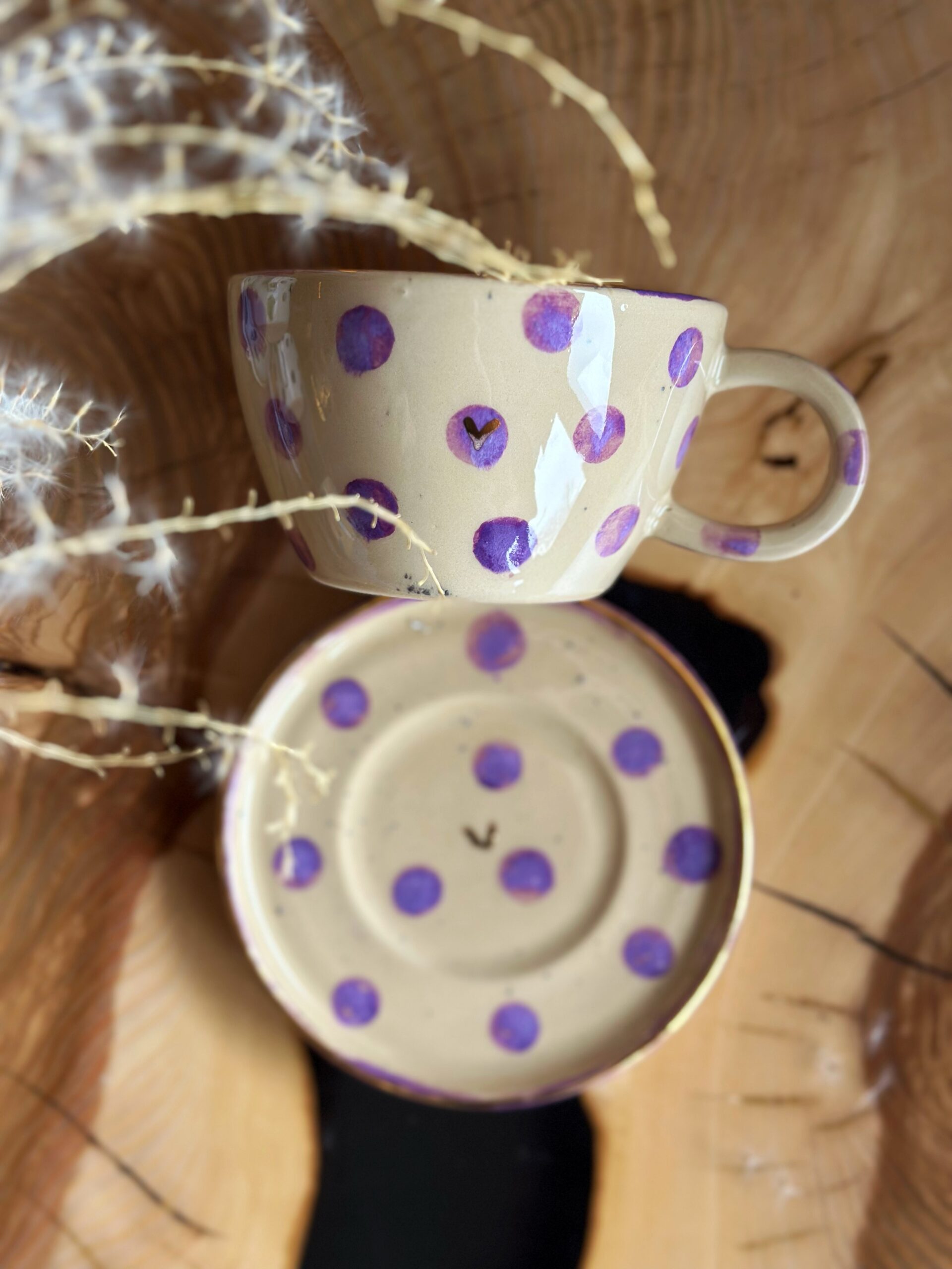 Filiżanka fioletowe groszki ZŁOTE SERCE