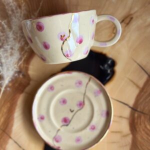 Filiżanka bordowe groszki ZŁOTE SERCE I LINIE