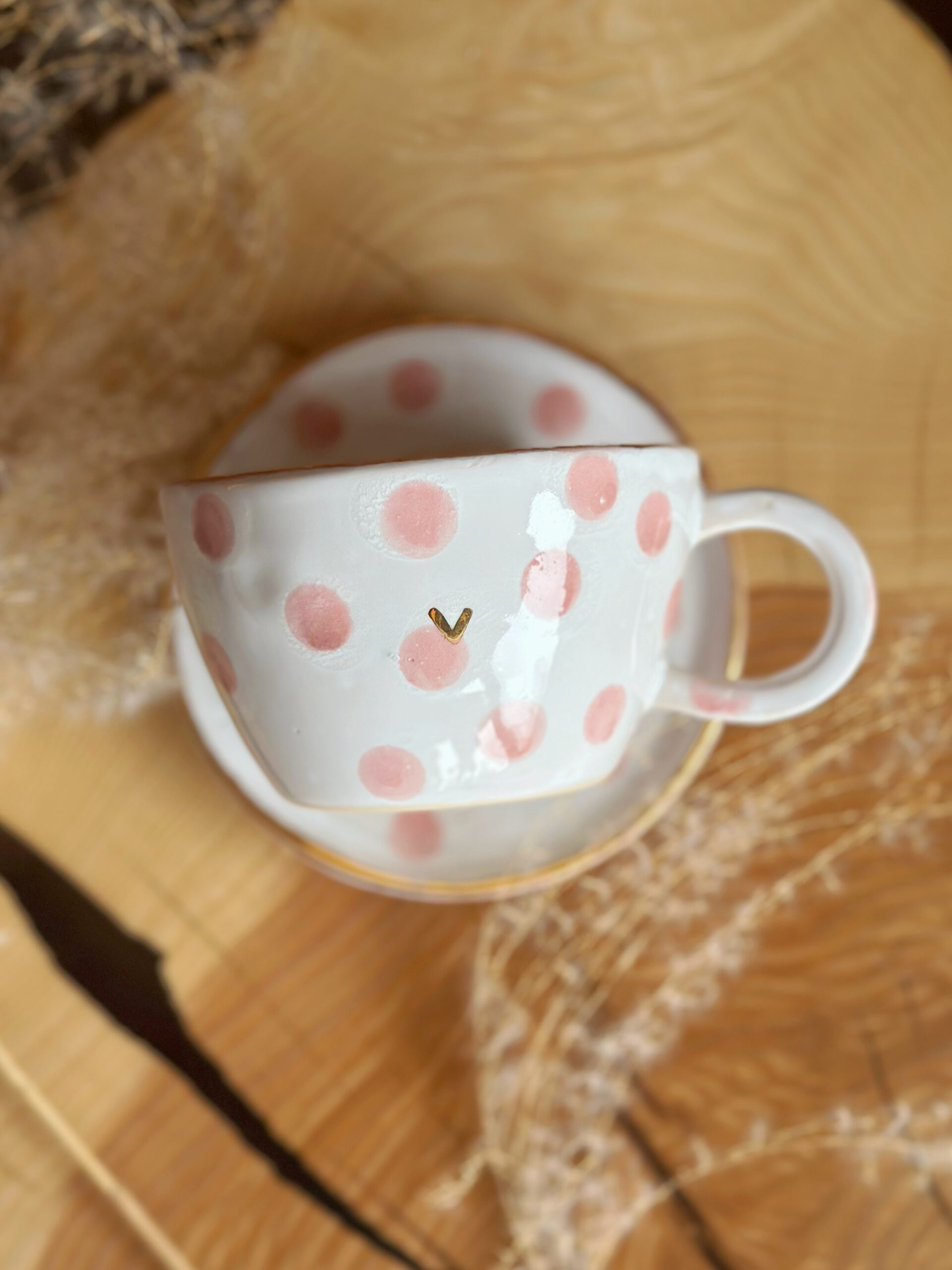 Filiżanka różowe groszki ZŁOTE SERCE